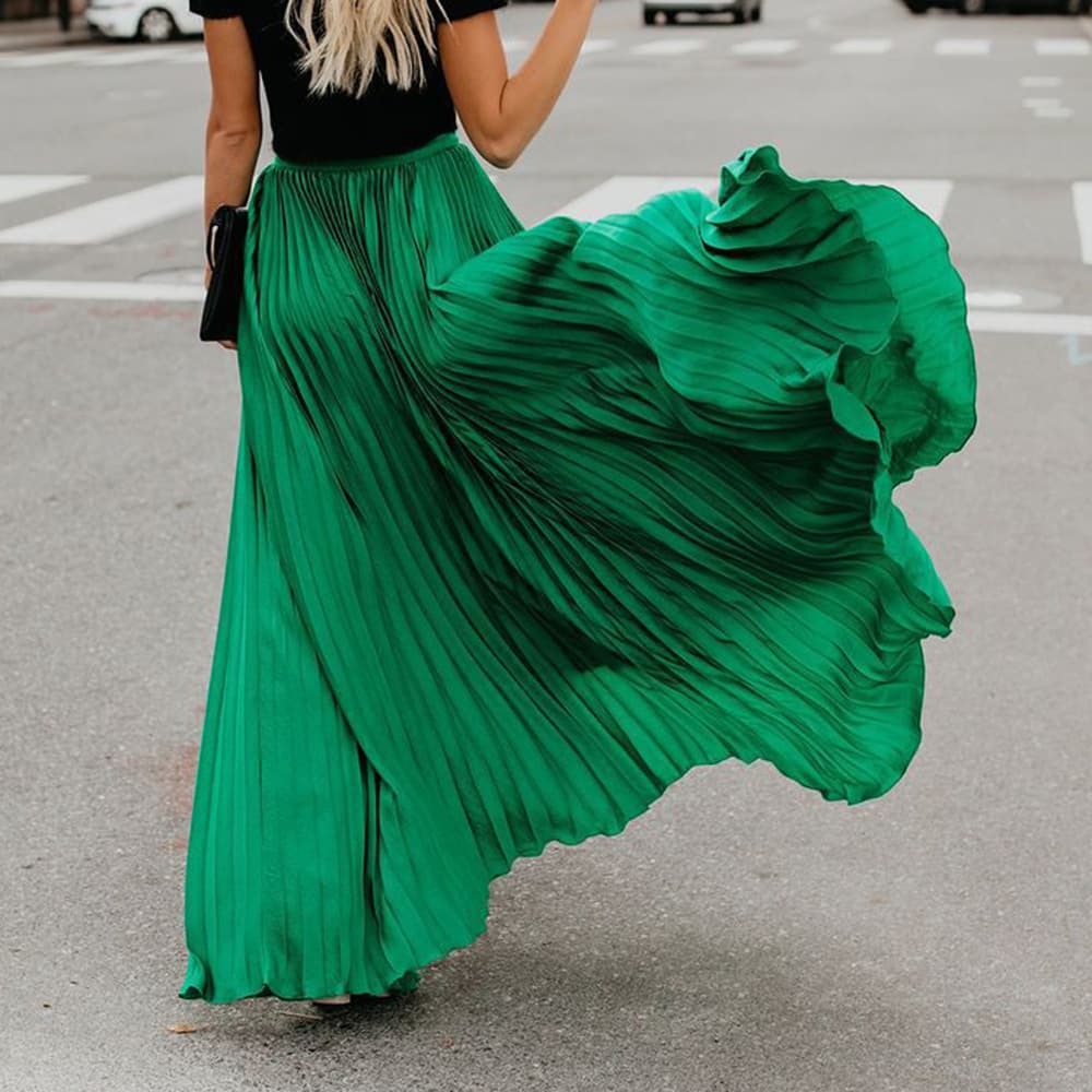Stylish Pleated Skirt - for Women in Classic Design