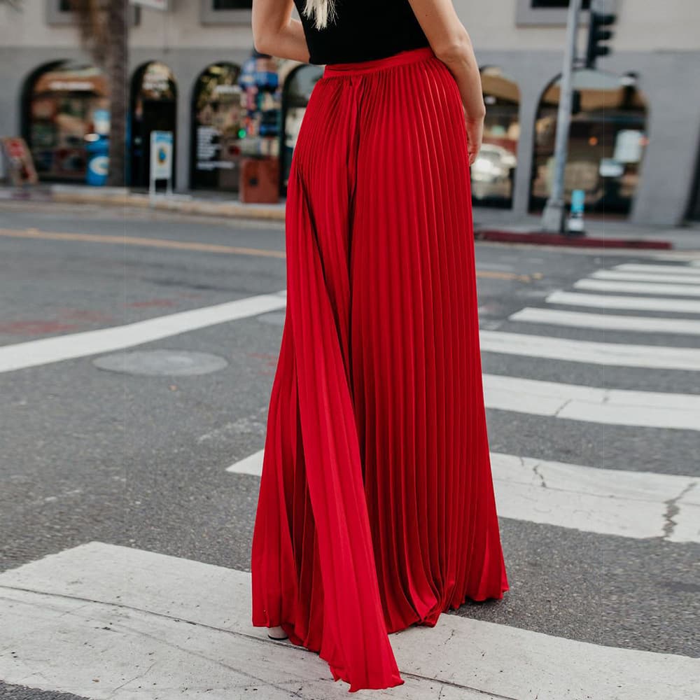 Stylish Pleated Skirt - for Women in Classic Design